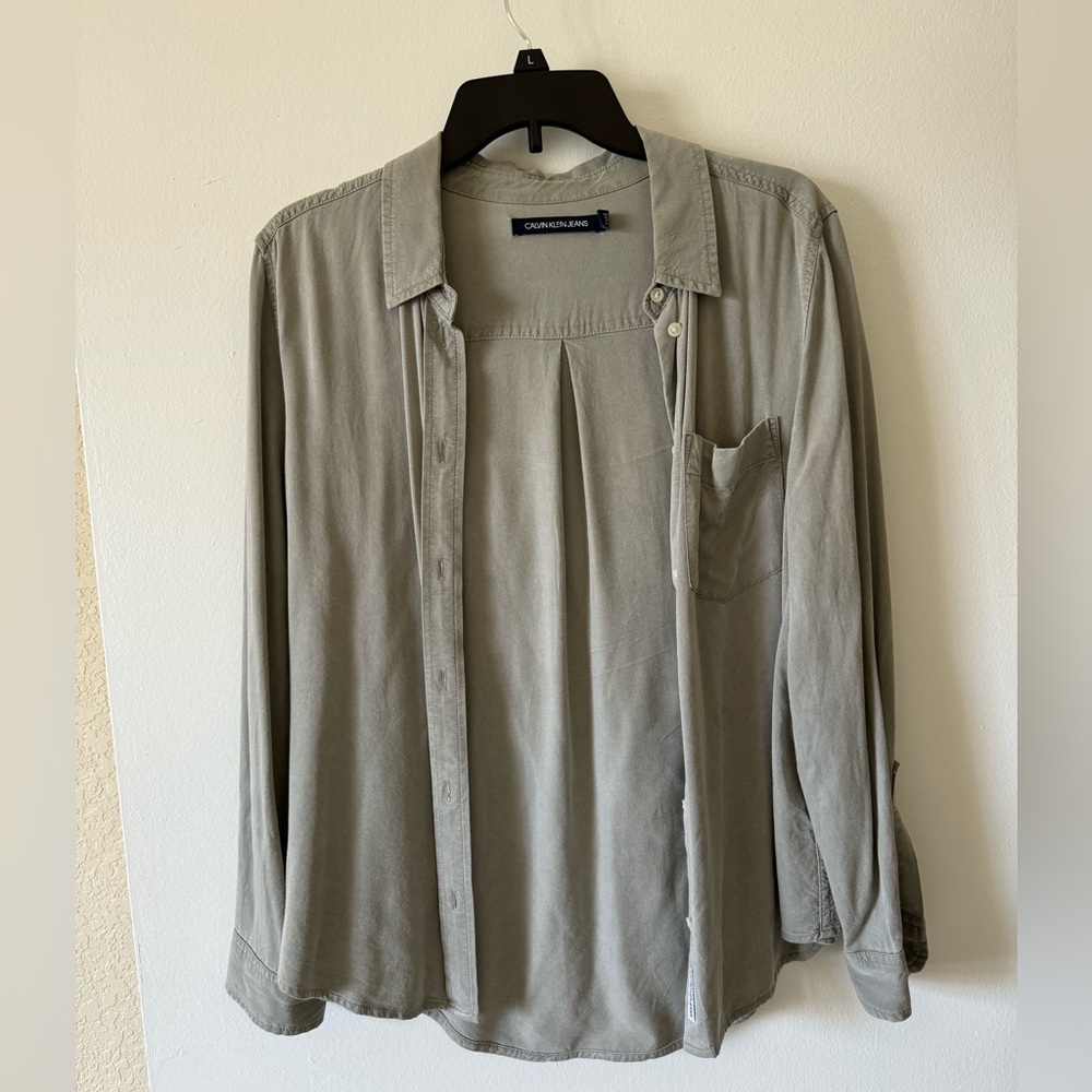 Calvin Klein Jeans Women’s shirt, M🦋